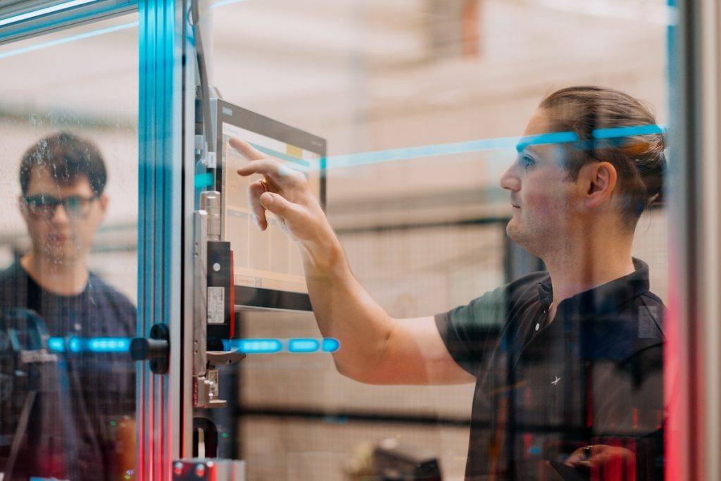 Siemens Expands Industrial Copilot to Empower Manufacturing with Generative AI
